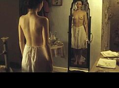 Emily Browning夏季电影激情片段 😊