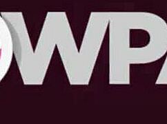 她说，导师，在课堂上吸你的鸡巴