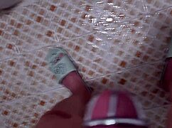 科斯拉夫曼戴贞操带尿尿 😏