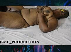 Landlady demanding rent with her big ass in roleplay