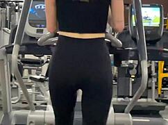 gym beauty joins me in the bathroom for some steamy sex