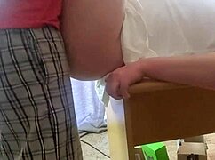 近距离办公桌操屁股抖动射精