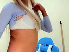 rica transexual with small tits jerks off in crossdressing fun 😘