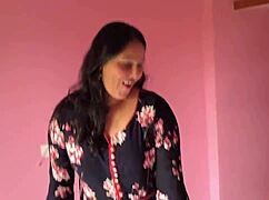 deeply throat the housewife's pink pussy in taboo homemade fuck.