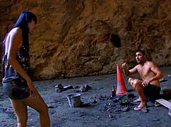 Sharon Lee亚洲贱货野外深爆菊😈