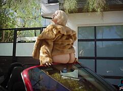Bubble Butt Bbw Blonde Alexis Texas Hot Striptease on Top of a Car