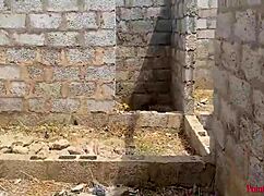 美女户外散步变院子狂操