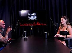 Começou recente com conteúdo pornô trabalhava com turismo fez uma dp e o cliente que queria um encontro - agatha mama watch on sheer red