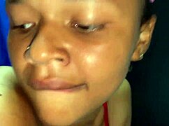 Tengo sexo con mi hermanastra y le follo su coño por primera vez