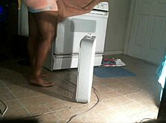 胖美臀熟女轮流骑黑屌黑人3P后入