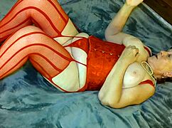 granny carmens lady in red blacked dildo fuck & cum