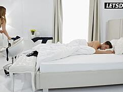 Latina Girlfriend Ginebra Bellucci In Stockings Ready For Fucking And Licking