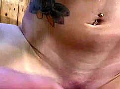 Just fucked my girlfriend doggystyle and came on her ass 😈 blowjob closeup