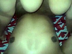 丰满拉丁妹和小18+ brunnete三人行狂玩屁眼