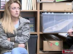 女店贼Kate和Lp狂野性交