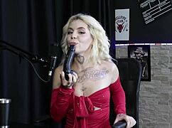 Loira explains how to do good anal sex, demonstrates her blowjob and moans when inserting in the ass - Kyra Sex sheer red.