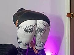 Latina tia masturbates her giant cameltoe pussy in leggings for nephew