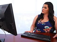 Angelina Castro pounds Maggie Green with massive strap-on!