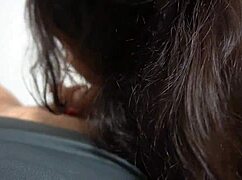 colegiala recibe semen de su compañero de clases