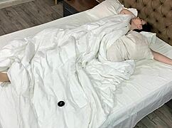 Waking Up Stepsister to Fuck Her Wet Pussy in Bedroom Missionary