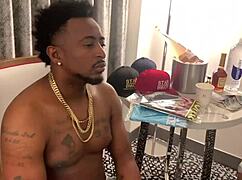 pusshole1 uploads her videos to xvideo platform