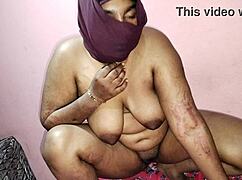 bhabhi struggled sucking land so she shaved her head clean 😅