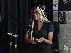 Um Bom Dominador � O Que Sabe Dominar Viu Seu P�blico Mudar Quando Parou De Se Depilar Gosta De Fazer Invers�o E J� Gravou Em Lugar Inusitado - Naomi Campos Sheer Red