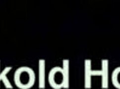 我爱她粉嫩骚逼随便让男人操