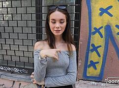 gotfilled cums inside tiny liz ocean