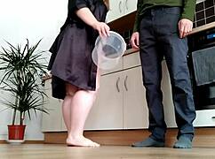 Video casero de madrastra montando a un joven verg�n