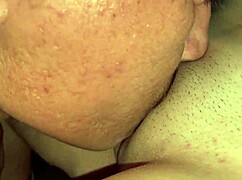 me follo a mi hermanastra fuertemente hasta correrme dentro de su coño