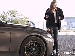 可爱少女Vivian Grace被猛烈抽插高潮