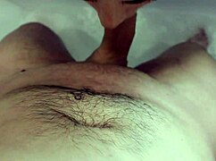 偷窥继子洗澡妈妈洗鸡巴吸吮撸管射嘴里说谢谢就走