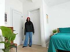 Cum on my natural big tits, stepsis roxie sinner!