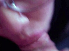 Lecherous Wife Gives Blowjob to Her Guys with Deepthroat and Cumshot