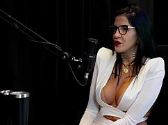 Hey, she introduced a client to her friend, took it seriously, made photos in just panties and censored them on social networks - leticia braga watch on sheer red