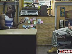 luscious hottie babe getting her pussy banged