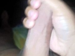 Tecno业余妹在家自慰放松，自拍独玩视频