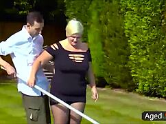 Latinchili, a bored mature latina, relaxes with sextoys.