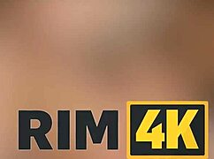 Rim4k金发书呆子奢侈公寓首尝舔屁眼