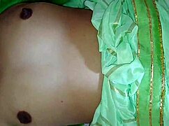 पहली बार चुदाई हो रही है मुझे थूक से चोदो भारतीय विवाहित पत्नी