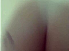 fiquei mostrando a bucetinha pra um cara no marcado e depois ele foi na minha casa arregaça minha bucetinha