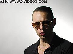 梅丽莎·斯特拉顿眩晕戏猛干布拉德·纽曼