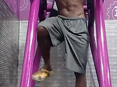 this machine feels good, she says in dorm