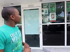 漫画画崩饿艺术家被黑屌喂饱