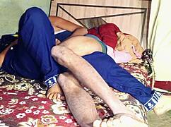 Bhabhi Ko Raat Me Jor Se Choda In House Hindi Audio Step Sister Ki Chudai