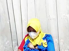 I saw this hijab girl masturbate before work at Indomaret