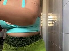 in the usa, this exhibitionist is flashing by using tight shorts cracking her pussy