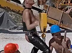 Lana woods comes to construction site for good anal fuck 😏