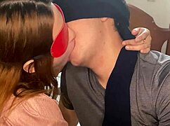 En Clases De Besos Con Mi Hermanastra Candente!